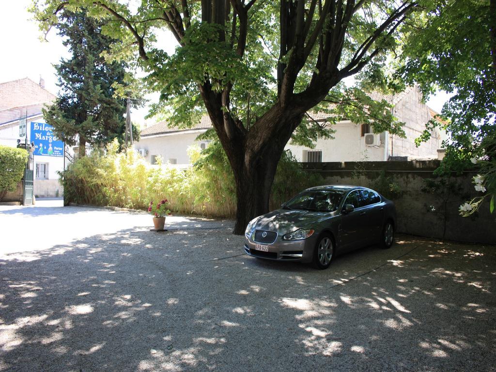 Hotel Le Chalet Fleuri Saint-Remy-de-Provence Exterior photo