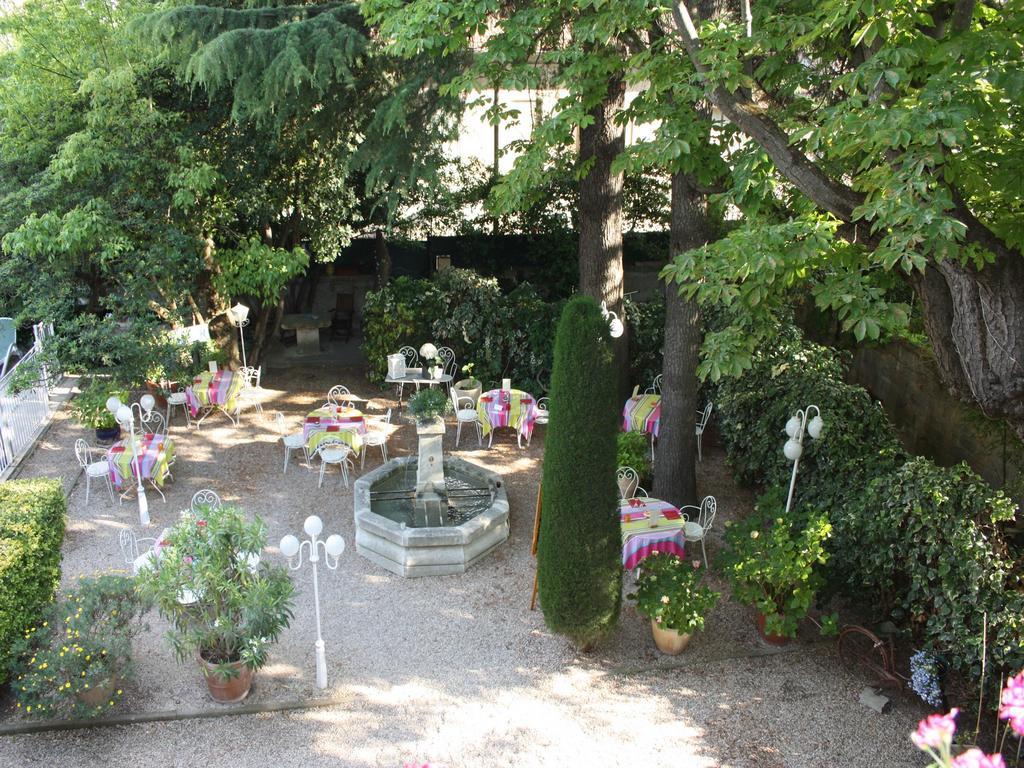 Hotel Le Chalet Fleuri Saint-Remy-de-Provence Exterior photo